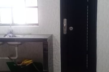 Taman Temiang Jaya 1.5Storey Partially Furnished For Rent 