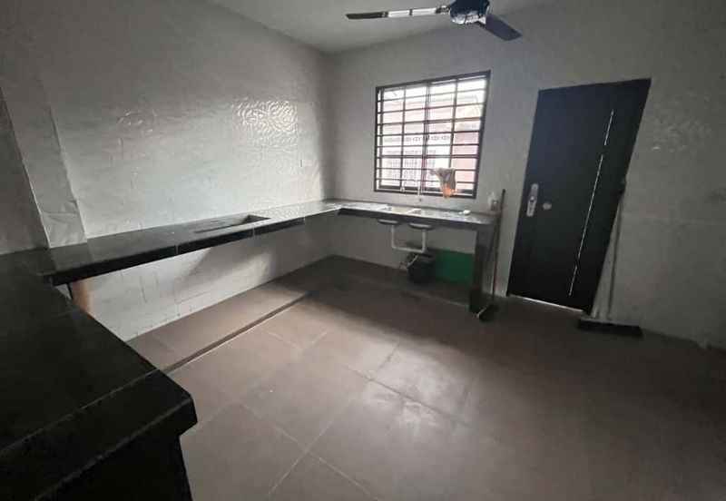 Taman Temiang Jaya 1.5Storey Partially Furnished For Rent 