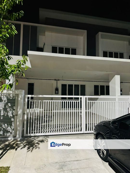 Nusari Bayu 4bed 3bath 2Storey Partially Furnished For Rent, Negeri Sembilan, Mantin