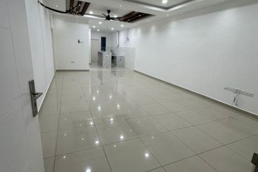 Nusari Bayu 4bed 3bath 2Storey Partially Furnished For Rent