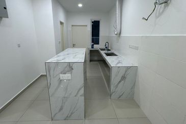 Nusari Bayu 4bed 3bath 2Storey Partially Furnished For Rent