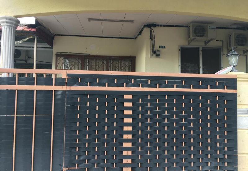 S2 Garden Avenue 3bed 2bath Partially Furnished For Rent