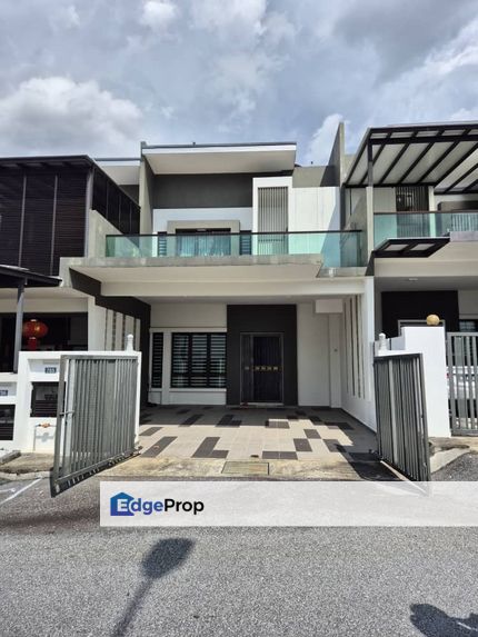 Taman Saga@Seremban 4bed 4bath 2storey Partially Furnished For Sale, Negeri Sembilan, Seremban