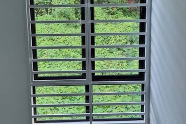 Taman Saga@Seremban 4bed 4bath 2storey Partially Furnished For Sale