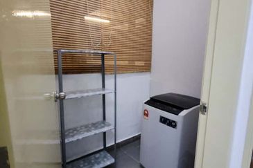 Lili Residensi Nilai 3bed 2bath Partially Furnished For Rent