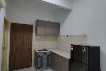 Lili Residensi Nilai 3bed 2bath Partially Furnished For Rent
