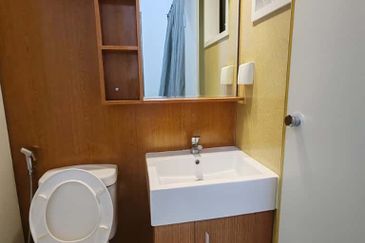 Lili Residensi Nilai 3bed 2bath Partially Furnished For Rent