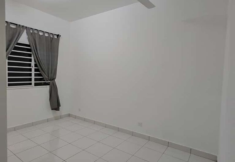 Lili Residensi Nilai 3bed 2bath Partially Furnished For Rent
