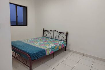 Lili Residensi Nilai 3bed 2bath Partially Furnished For Sale 