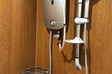 Lili Residensi Nilai 3bed 2bath Partially Furnished For Sale