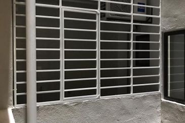 Lili Residensi Nilai 3bed 2bath Partially Furnished For Sale