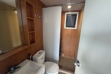 Lili Residensi 3bed 2bath Partially Furnished For Rent