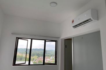 Lili residensi 3Bed 2Bath partially furnished for sale