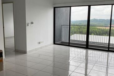 Lili residensi 3Bed 2Bath partially furnished for sale