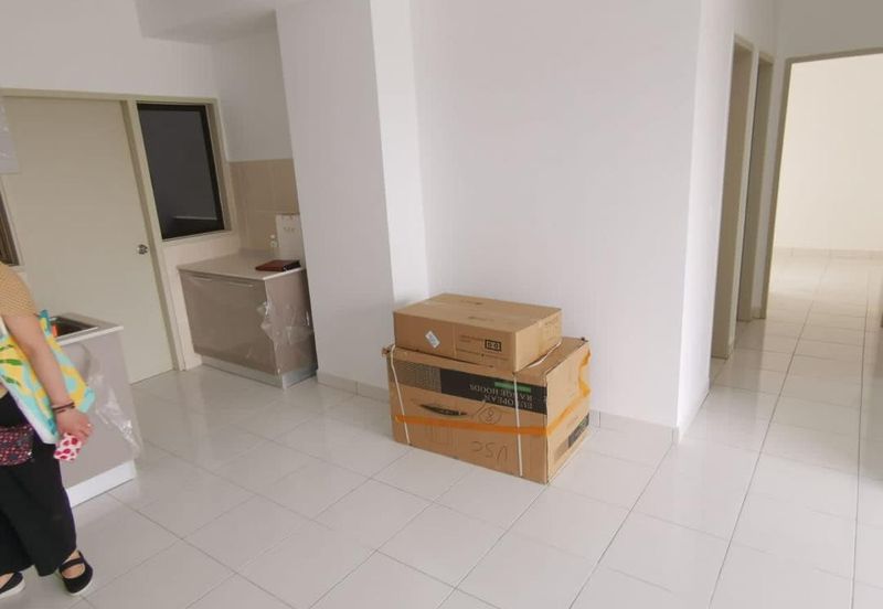 Lili residensi 3Bed 2Bath partially furnished for sale