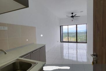 Lili Residensi 3bed 2bath Partially Furnished For Sale