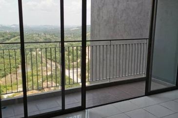 Lili Residensi 3bed 2bath Partially Furnished For Sale