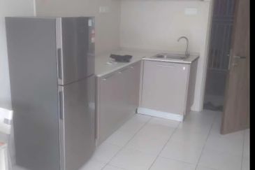 Lili Residensi Nilai 3bed 2bath Partially Furnished For Rent 