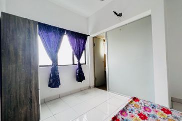 Lili Residensi Nilai 3bed 2bath Partially Furnished For Rent 