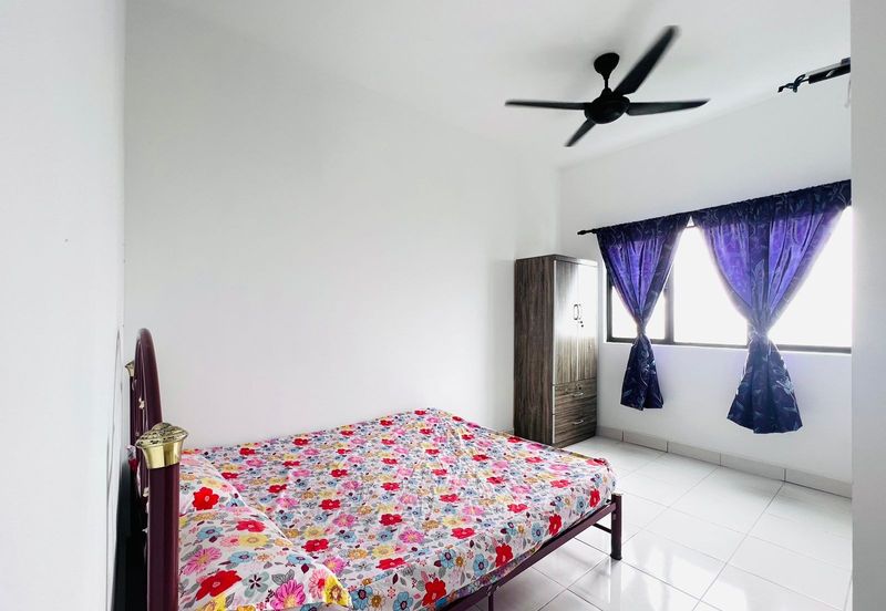 Lili Residensi Nilai 3bed 2bath Partially Furnished For Rent 