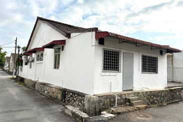 Desa Cempaka 1 storey Fully Furnished For Rent