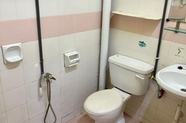 Desa Cempaka 1 storey Fully Furnished For Rent