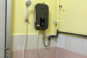 Desa Cempaka 1 storey Fully Furnished For Rent