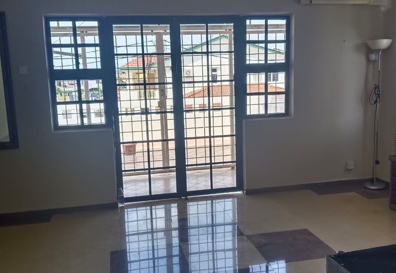 Taman Seremban Jaya 2Storey Corner Partially Furnished For Rent