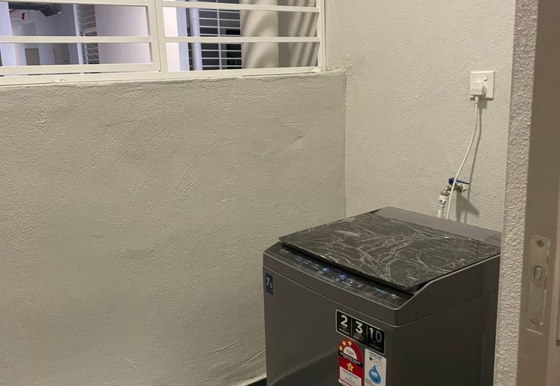 Youth City Nilai 2bed 2bath Condo Partially Furnished For Sale