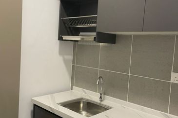 Youth City Nilai 2bed 2bath Condo Partially Furnished For Sale