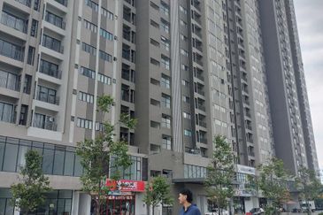 Youth City Nilai  2bed 2bath Fully Furnished For Rent 