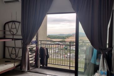 Youth City Nilai  2bed 2bath Fully Furnished For Rent 