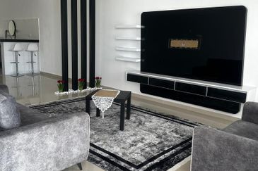 Bayu Sutera Sendayan Double Storey Partially Furnished For Rent