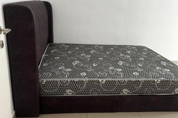 Bayu Sutera Sendayan Double Storey Partially Furnished For Rent