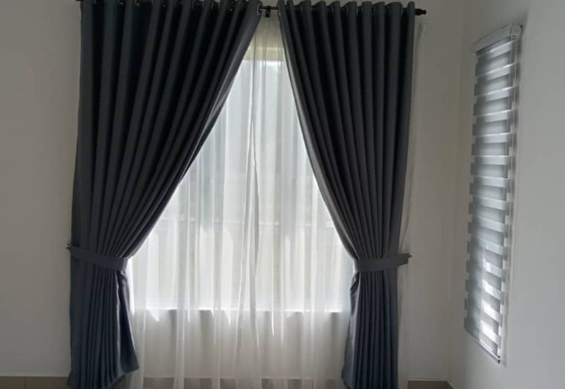 Emilia Nilai Impian 2 storey Corner Lot Partially Furnished For Rent