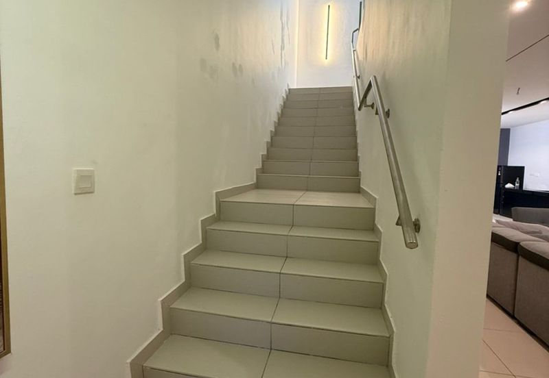 Ara Sendayan Double Storey 4Bed 3Bath Fully Furnished For Rent