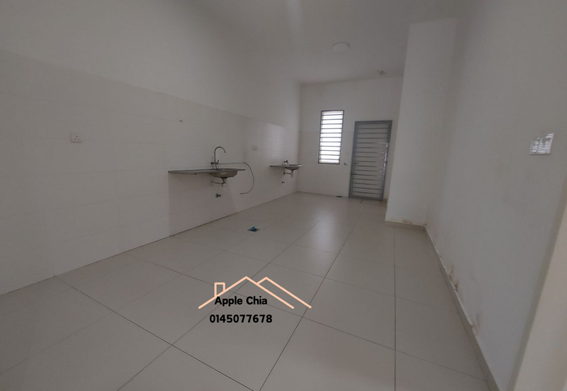 Damaris @ Ara Sendayan