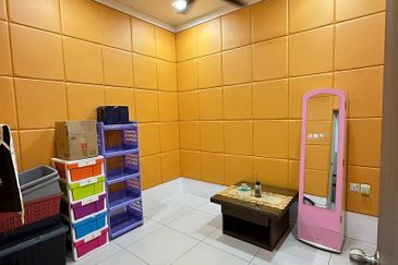 FULLY Furnish Mekar Ainsdale For Sale 4B4BR