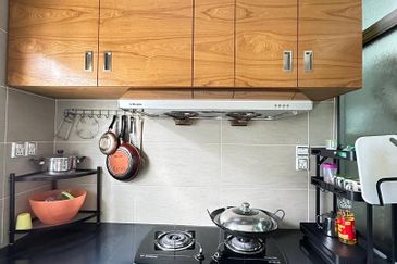 FULLY Furnish Mekar Ainsdale For Sale 4B4BR