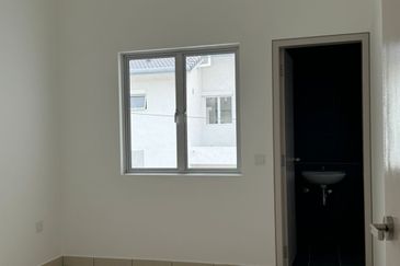 Seremban2 Anggun2 Ainsdale 4B3BR FOR SALE