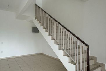 Seremban2 Anggun2 Ainsdale 4B3BR FOR SALE