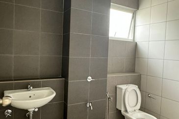 Seremban2 Anggun2 Ainsdale 4B3BR FOR SALE