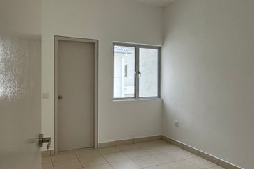 Seremban2 Anggun2 Ainsdale 4B3BR FOR SALE