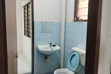 Bukit Kepayang 2Storey Terrace 4B3BR FOR SALE!!!