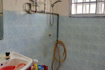 Bukit Kepayang 2Storey Terrace 4B3BR FOR SALE!!!