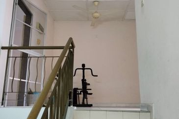 Bukit Kepayang 2Storey Terrace 4B3BR FOR SALE!!!