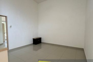 Forest Heights Agora 2Storey Terrace 4B3BR For SALE!!