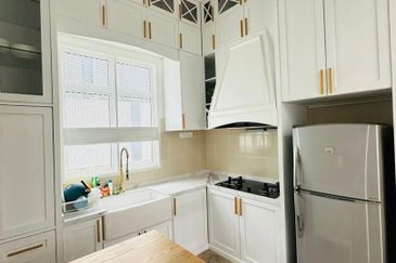 Taman Bukit Senawang Perdana Bungalow 4B2BR For SALE!!