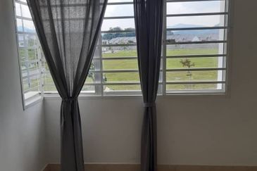Taman Warisan Puteri Sikamat 4B3BR For SALE