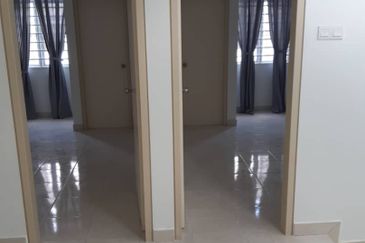 Taman Warisan Puteri Sikamat 4B3BR For SALE